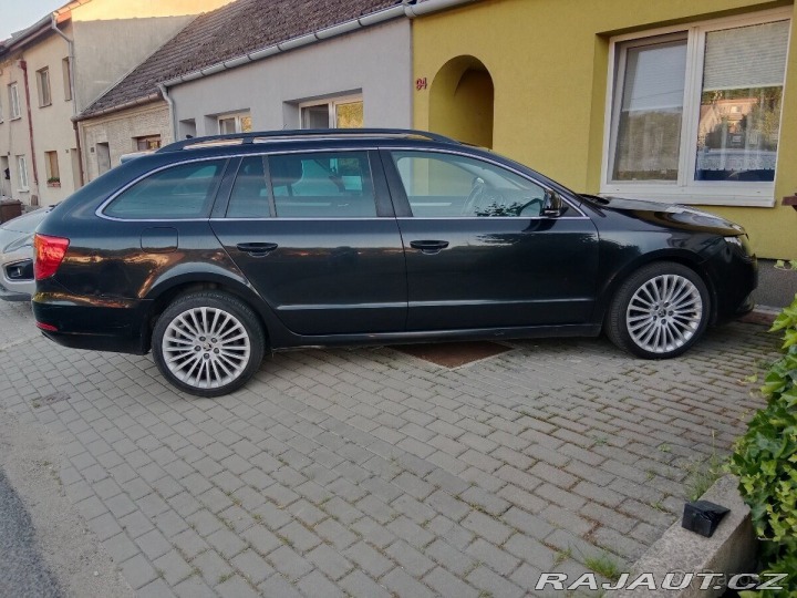 Škoda Superb 2,0 TDI 103 kw 2013