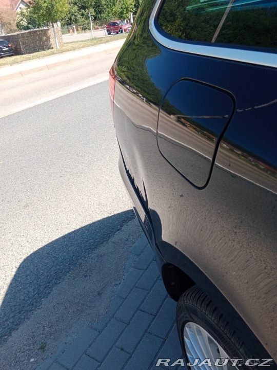 Škoda Superb 2,0 TDI 103 kw 2013