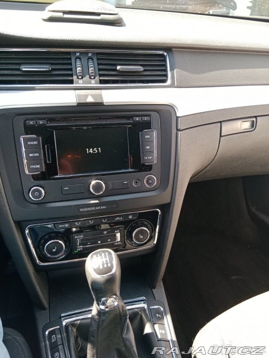 Škoda Superb 2,0 TDI 103 kw 2013