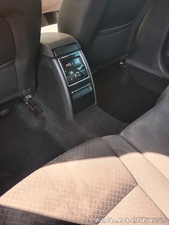 Škoda Superb 2,0 TDI 103 kw 2013
