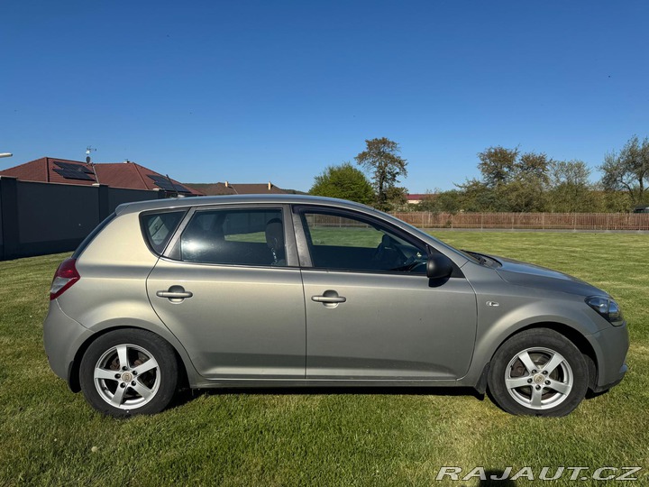 Kia Ceed 2011