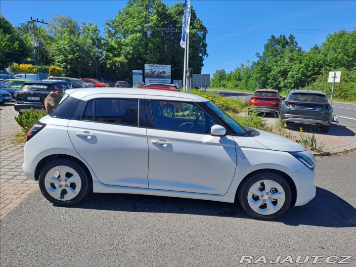 Suzuki Swift 1,2   PREMIUM HYBRID CVT 2026