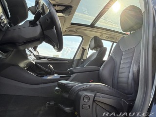 BMW X3 20d PANO HeadUp Tažné Kam