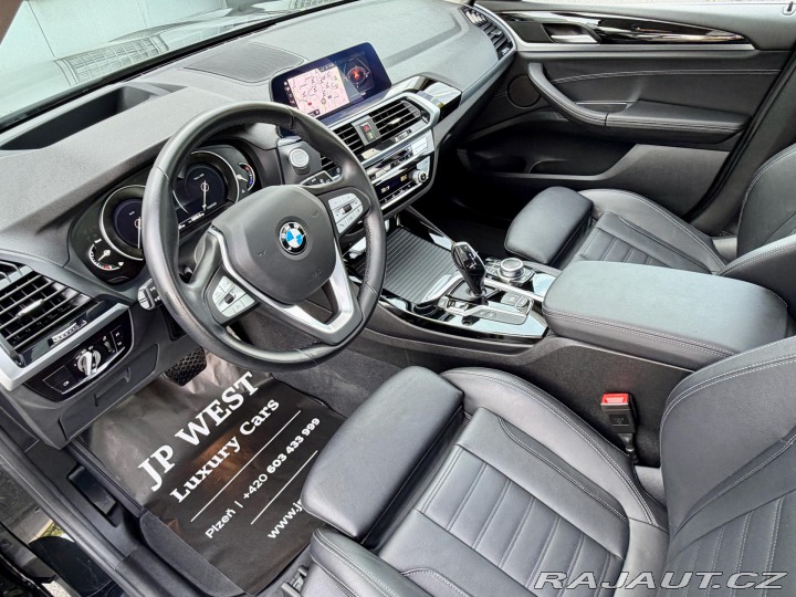 BMW X3 20d PANO HeadUp Tažné 59. 2021