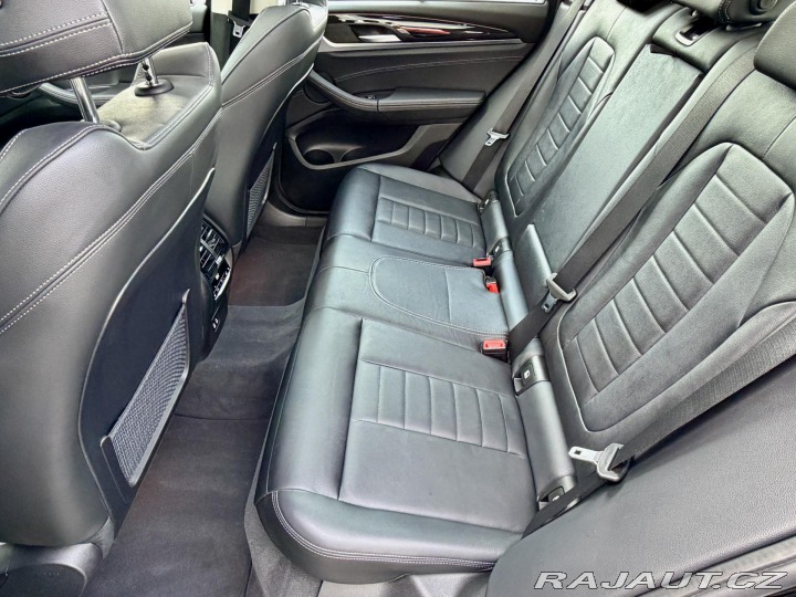 BMW X3 20d PANO HeadUp Tažné 59. 2021