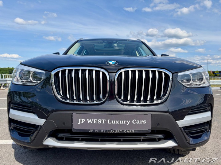 BMW X3 20d PANO HeadUp Tažné 59. 2021