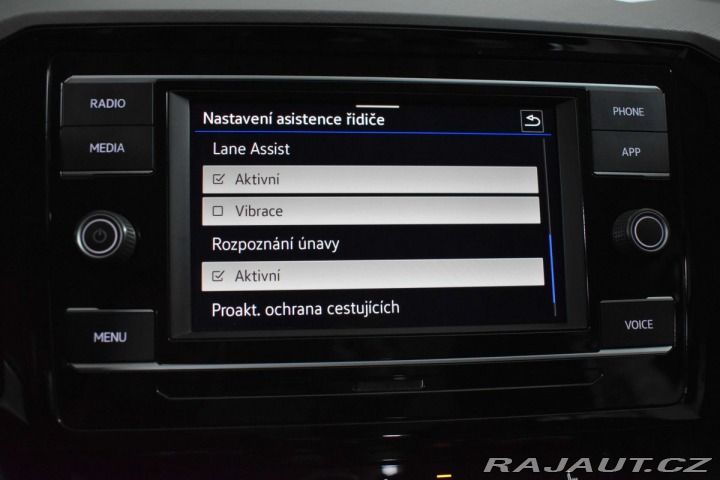 Volkswagen Passat 2.0 TDI *REZERVACE* 2021