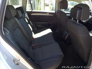 Volkswagen Passat 2,0 TDI FULL LED NAVI APP 2021