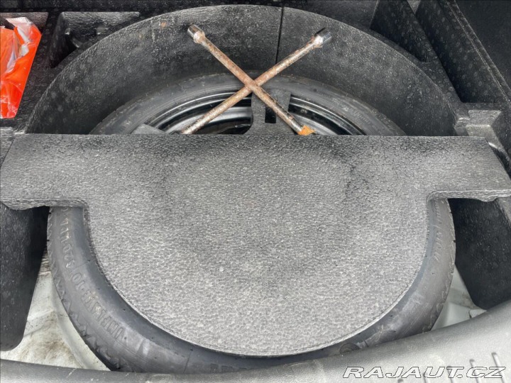 Ford Kuga 2,0 TDCi 100kw Klimatroni 2009