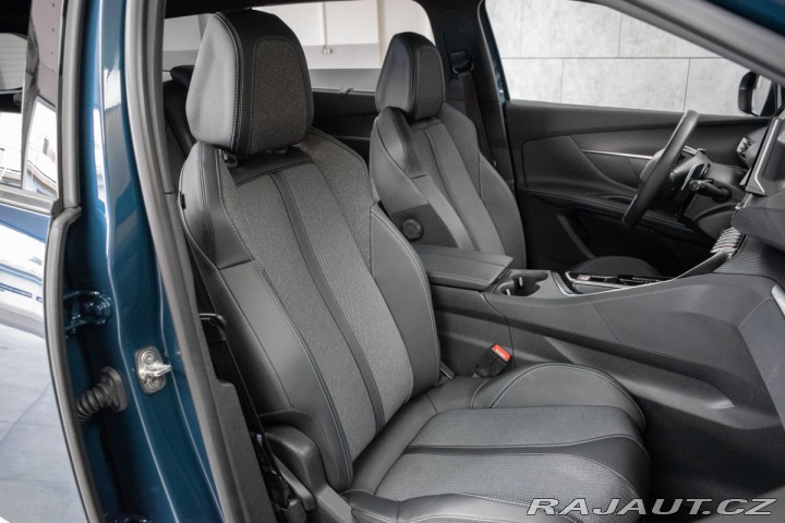 Peugeot 5008 1.5 HDI ALLURE*7MÍST*ZÁRU 2025
