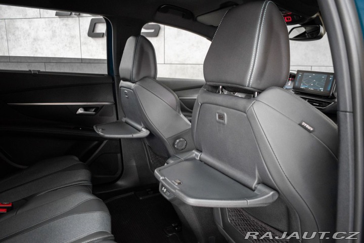 Peugeot 5008 1.5 HDI ALLURE*7MÍST*ZÁRU 2025