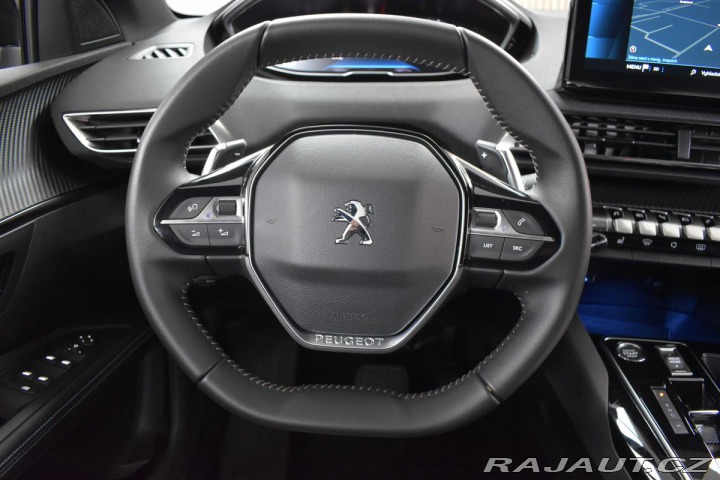 Peugeot 5008 1.5 HDI ALLURE*7MÍST*ZÁRU 2025