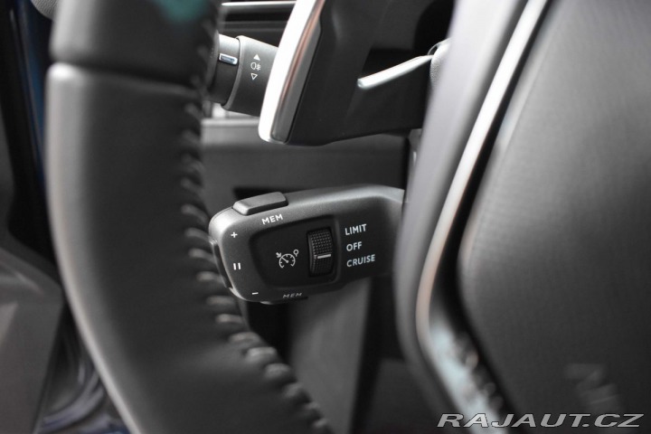 Peugeot 5008 1.5 HDI ALLURE*7MÍST*ZÁRU 2025