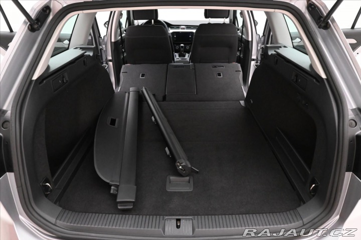Volkswagen Passat 1,5 TSI 110 kW Business Z 2022