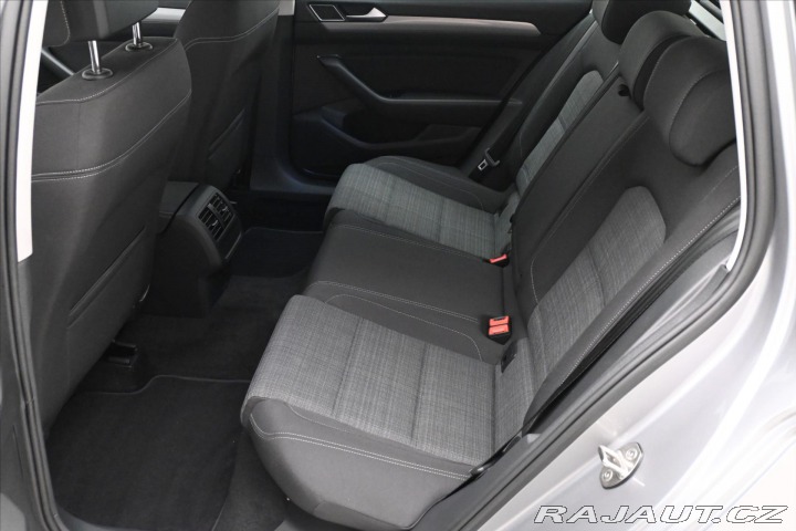 Volkswagen Passat 1,5 TSI 110 kW Business Z 2022