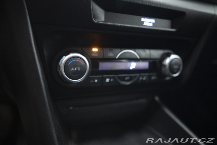 Mazda 3 2,0 SKYACTIV NAVI TAŽNÉ Č 2018