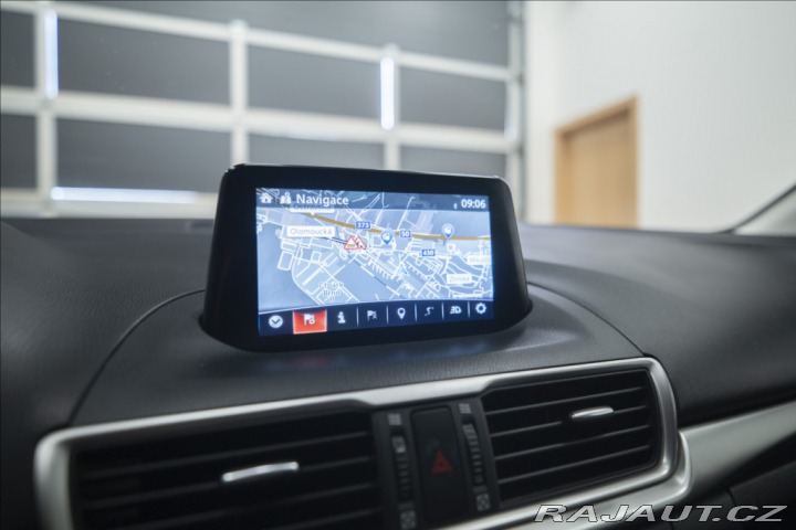 Mazda 3 2,0 SKYACTIV NAVI TAŽNÉ Č 2018