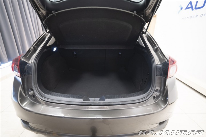 Mazda 3 2,0 SKYACTIV NAVI TAŽNÉ Č 2018