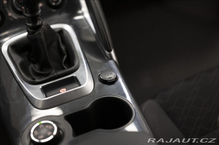 Peugeot 3008 2,0 HDI NAVIGACE TAŽNÉ 2015