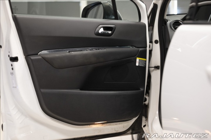Peugeot 3008 2,0 HDI NAVIGACE TAŽNÉ 2015