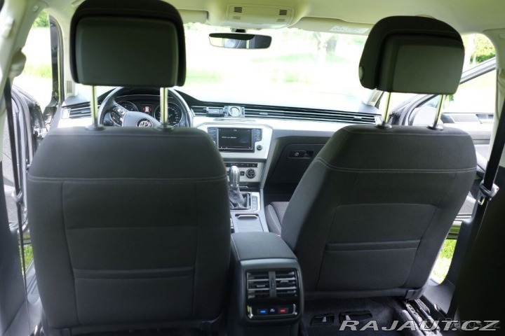 Volkswagen Passat 2,0 B8 140 kw TDI rok v 2015