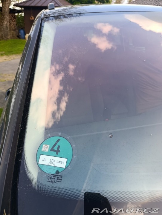 Volkswagen Passat 2,0 B8 140 kw TDI rok v 2015