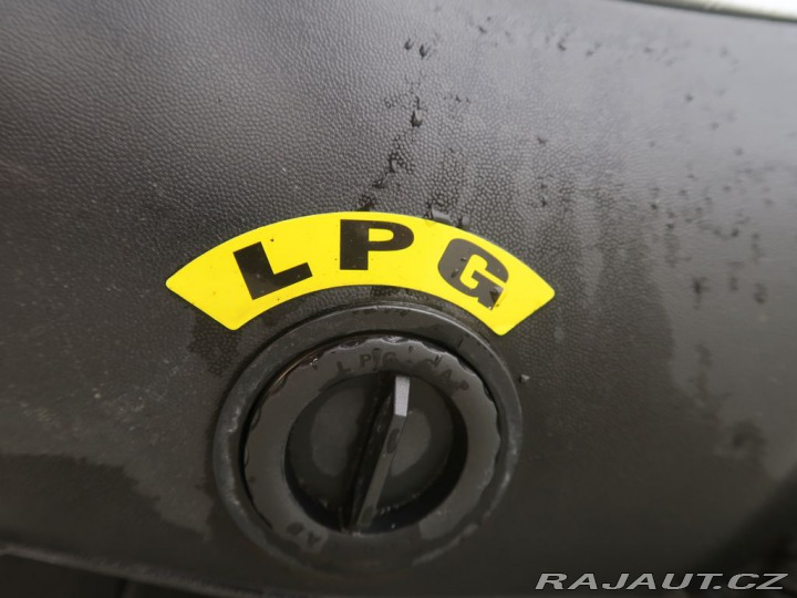 Audi A4 1.8i,92KW,LPG,Manuál 1995