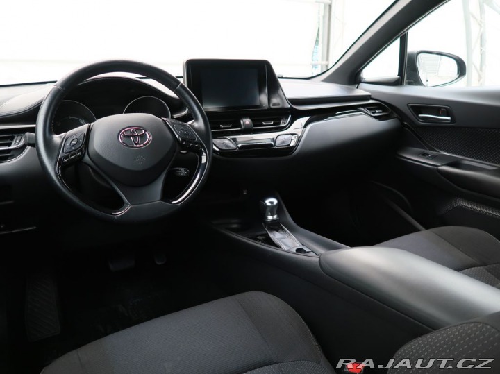 Toyota C-HR 1.8HYBRID,72kW,DYNAMIC,CV 2018