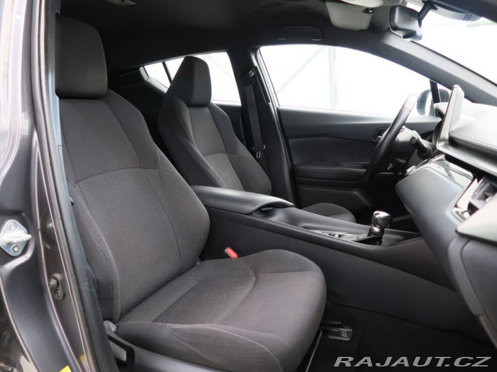 Toyota C-HR 1.8HYBRID,72kW,DYNAMIC,CV 2018