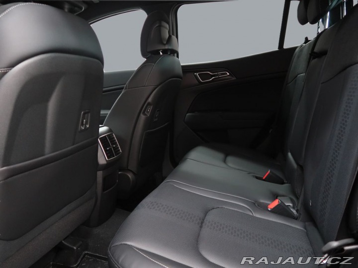 Kia Sportage Black Edice - K odběru IH 2026