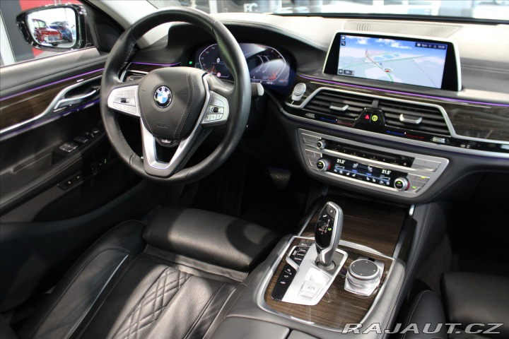 BMW 7 740d xDrive Masáž/NezTop/ 2022