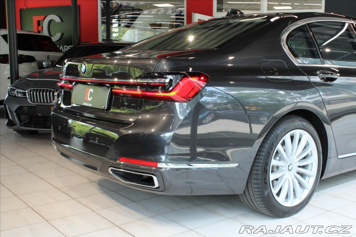BMW 7 740d xDrive Masáž/NezTop/ 2022