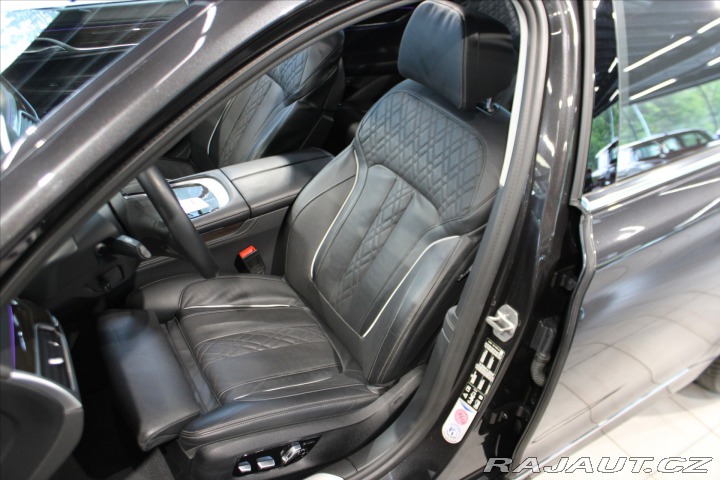 BMW 7 740d xDrive Masáž/NezTop/ 2022