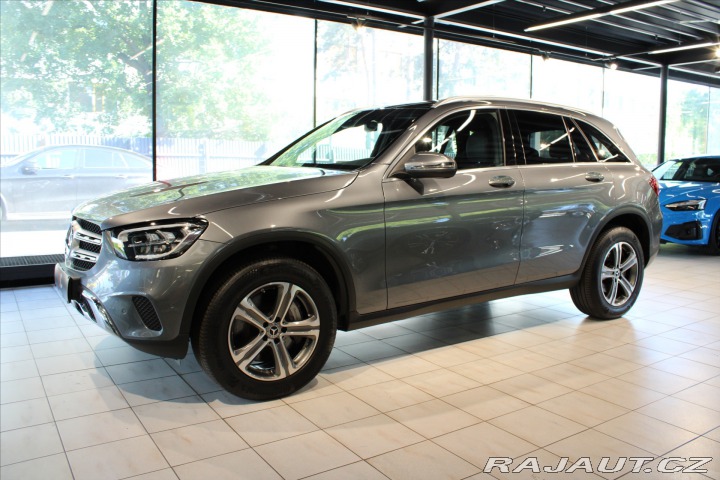 Mercedes-Benz GLC 300de 4MATIC Offroad DISP 2022