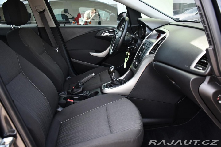 Opel Astra 1.7CDTi SPORTS TOURER 2011