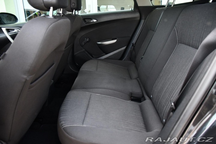 Opel Astra 1.7CDTi SPORTS TOURER 2011
