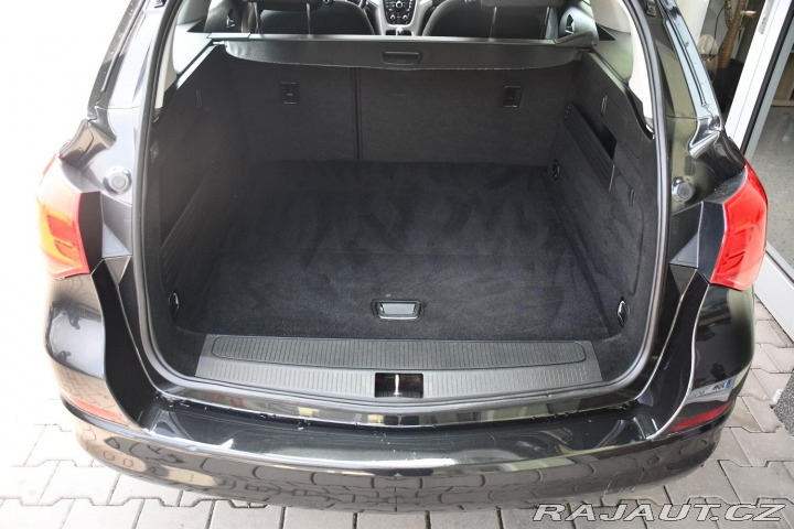 Opel Astra 1.7CDTi SPORTS TOURER 2011