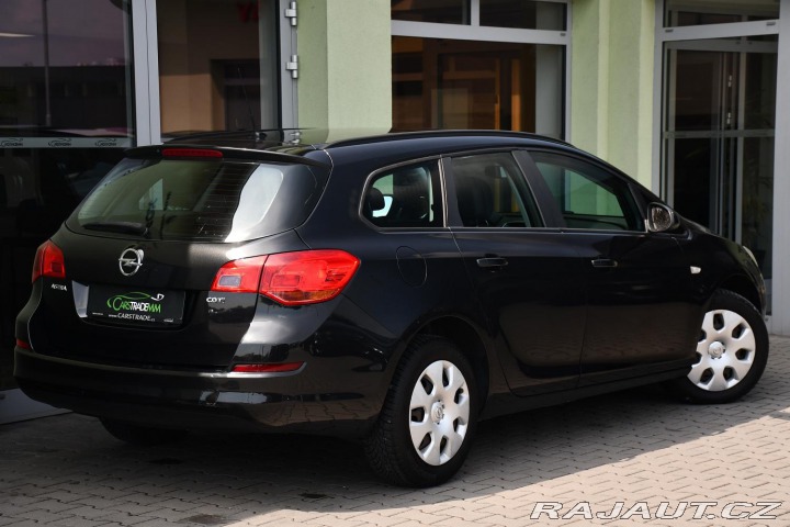 Opel Astra 1.7CDTi SPORTS TOURER 2011
