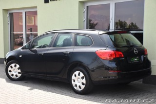 Opel Astra 1.7CDTi SPORTS TOURER 2011