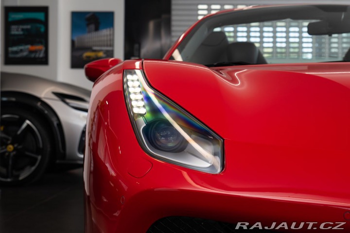 Ferrari 488 2018