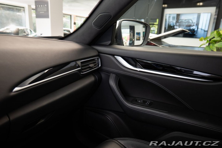 Maserati Levante  2017