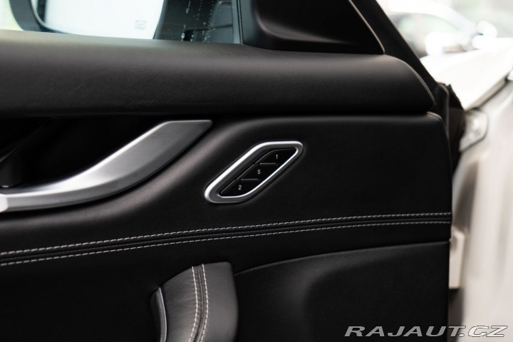 Maserati Levante 360/Pano/Vyhřívaná/Ventil 2017