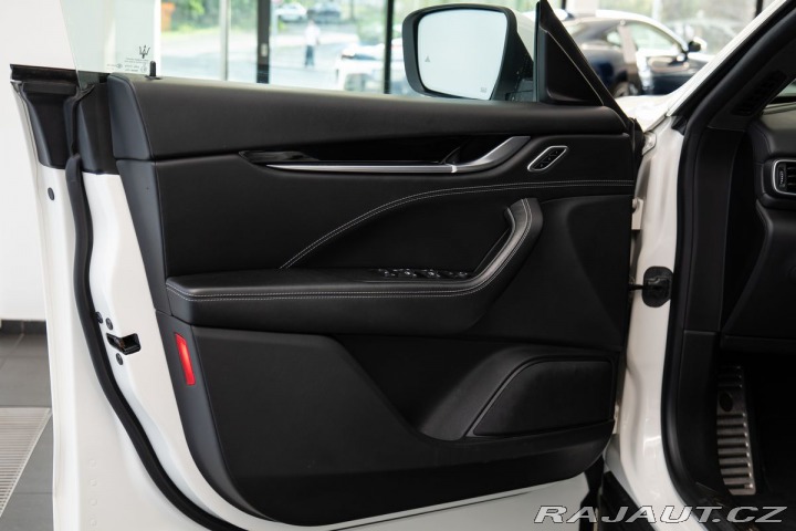 Maserati Levante  2017