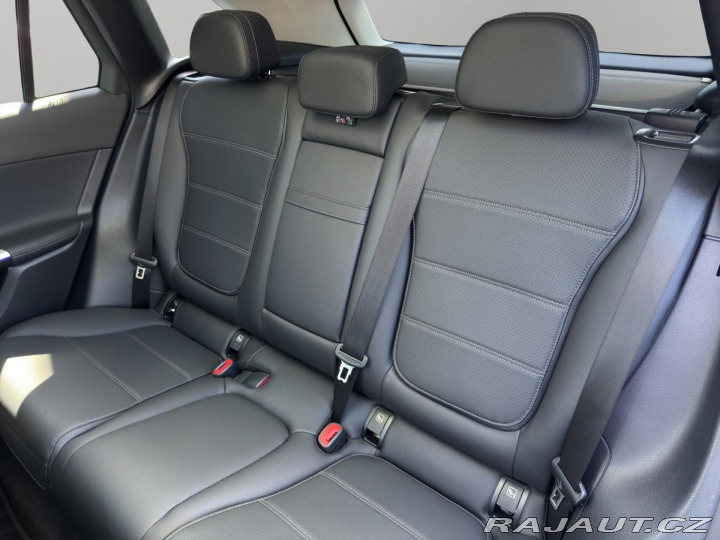Mercedes-Benz GLC 200 4MATIC 2025