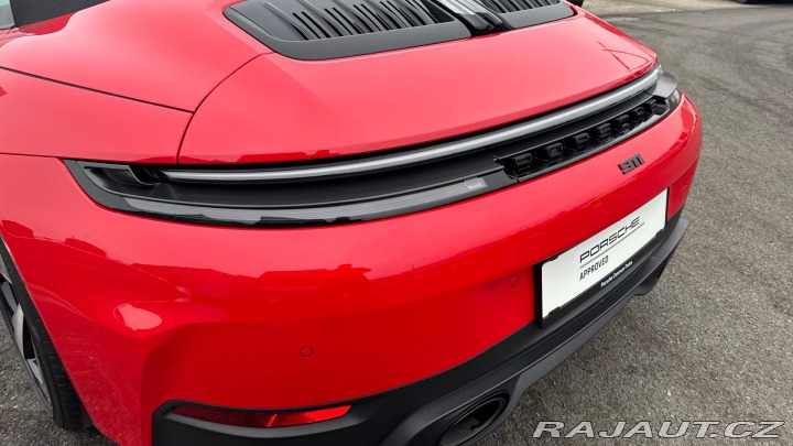 Porsche 911 Carrera 2025