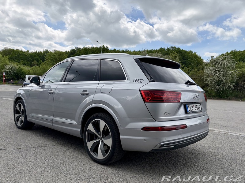 Audi Q7 e-tron quattro, tažné,TOP
