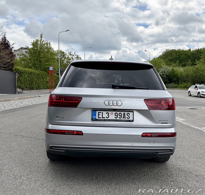 Audi Q7 e-tron quattro, tažné,TOP 2016