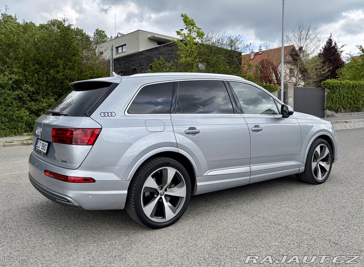 Audi Q7 e-tron quattro, tažné,TOP 2016