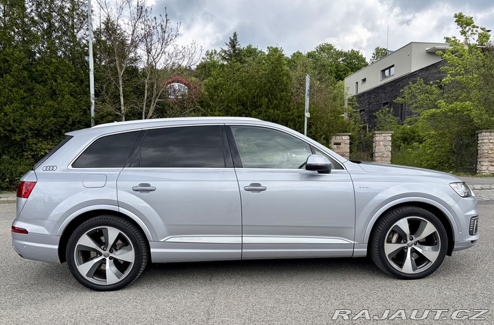 Audi Q7 e-tron quattro, tažné,TOP 2016