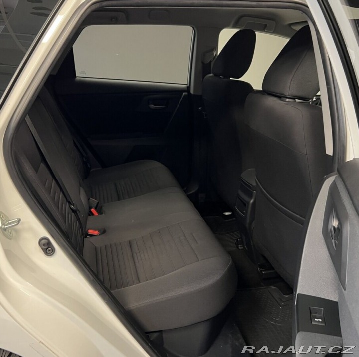 Toyota Auris 1,8 Hybrid AT Active Tren 2018